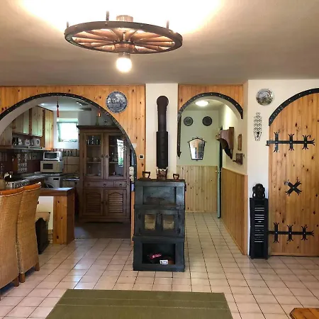 Szendergo - Pincefalu Apartment Hajos